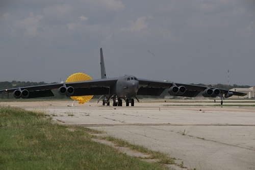 Boeing Begins First U.S. Air Force B-52 Radar Upgrades at Port